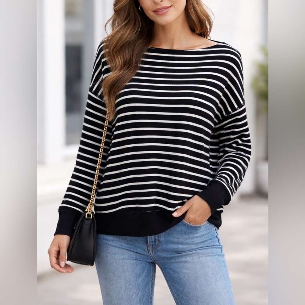 NWT!!American Eagle Outfitters Black & White Off-the-Shoulder Sweater Size Small